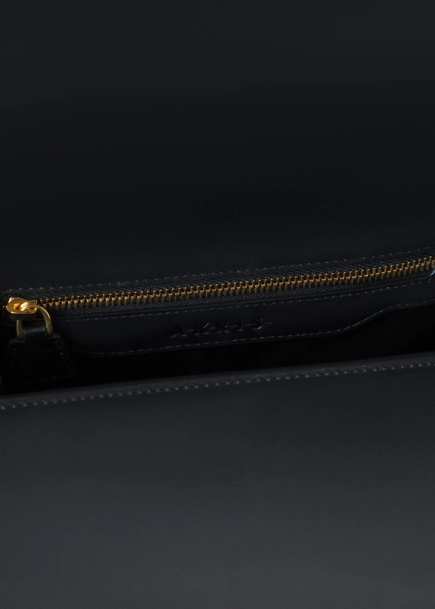 AkrisAlice Small Leather Top-Handle Bag