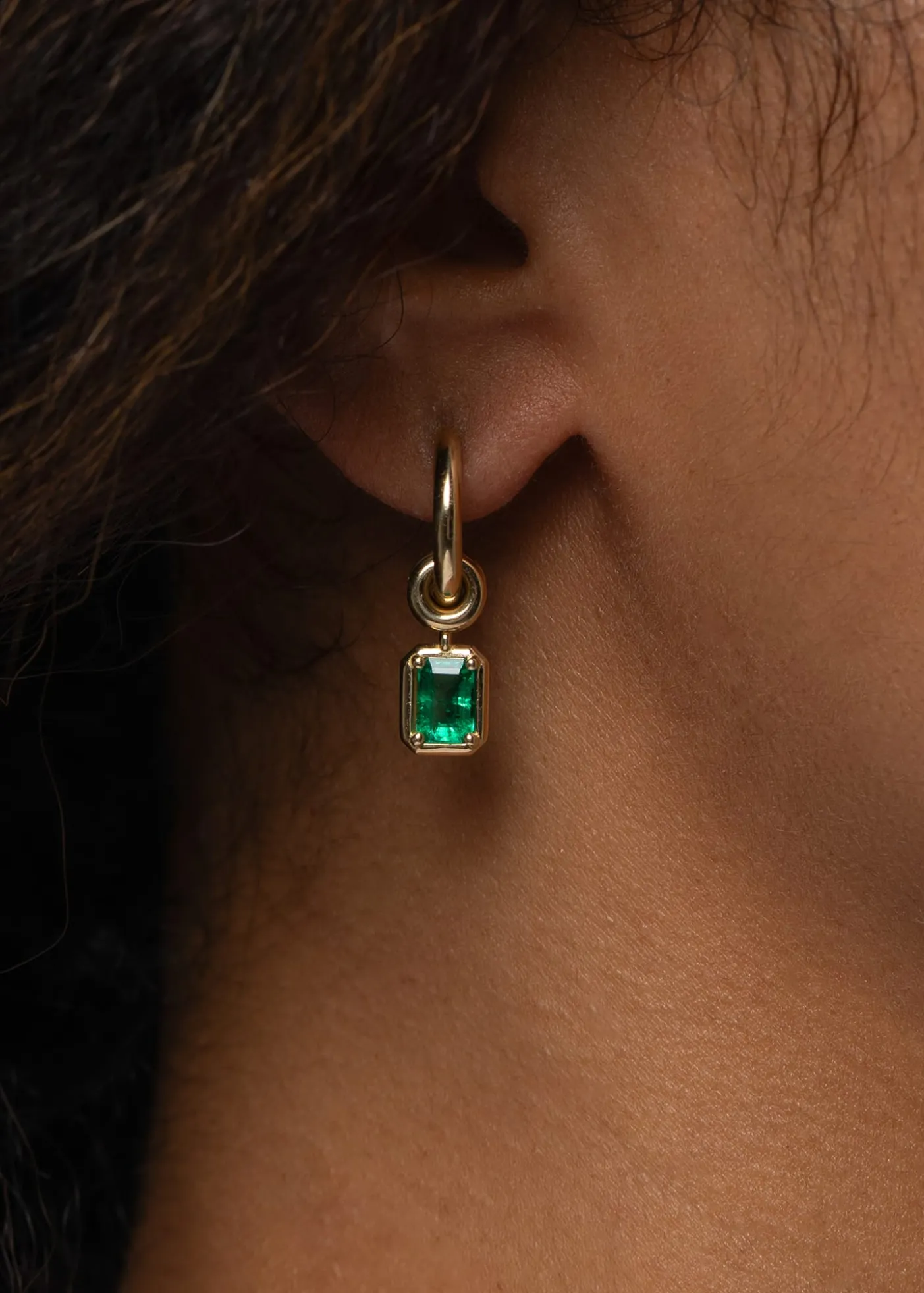Spinelli KilcollinZahra Hoop Earrings with Emeralds