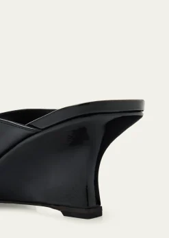 Stuart Weitzman50mm Vinnie Patent Leather Thong Sandals